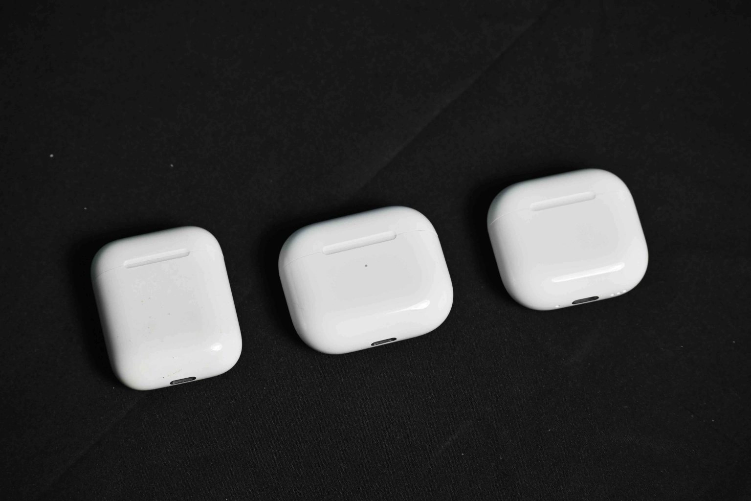 全新 AirPods 4 主动降噪版开箱与系列比较，顺便分享入手推荐与购买建议 - 嘉达鸭